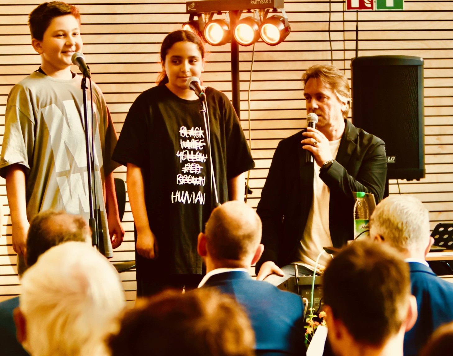 Auftritt u.a. über Erde & Mensch e.V. Sio & die Kids - Foto von Johannes Kern